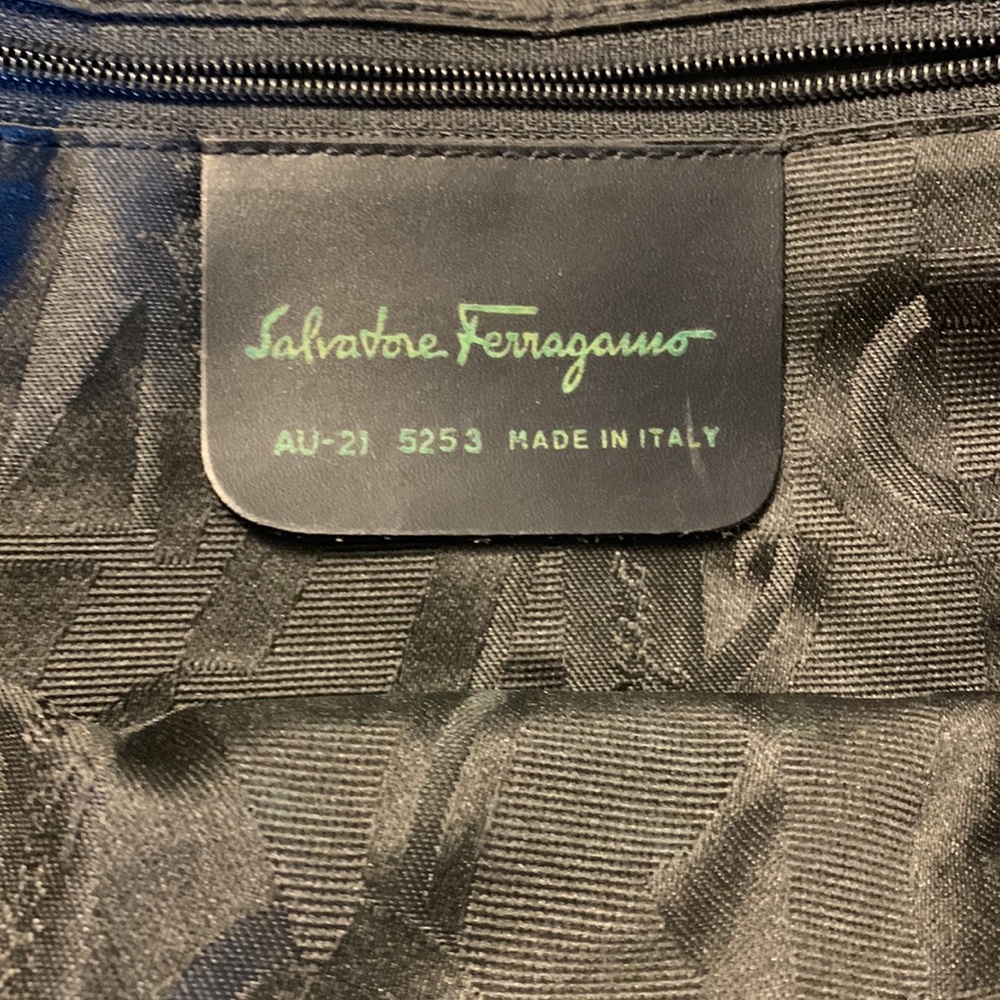 Salvatore Ferragamo 2 way bag - Picture 8 of 16